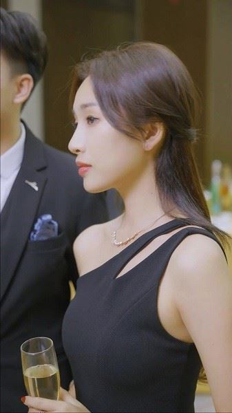 退婚后宗主马甲藏不住截图2